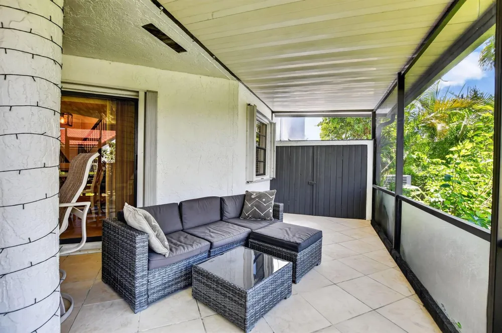 327 NW 36TH AVENUE Deerfield Beach, FL 33442