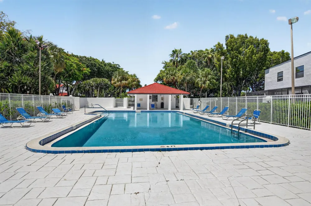 327 NW 36TH AVENUE Deerfield Beach, FL 33442