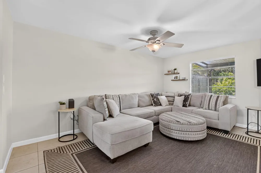 327 NW 36TH AVENUE Deerfield Beach, FL 33442