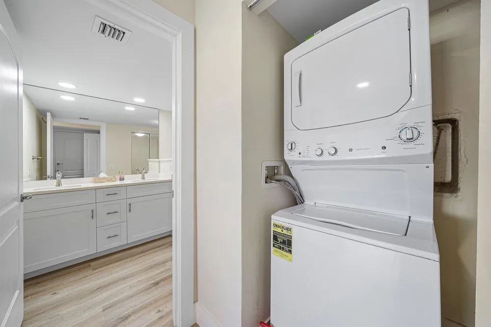 17 Southport Lane #E Boynton Beach, FL 33436