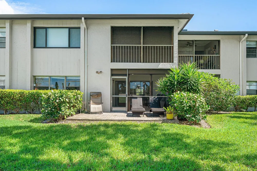 17 Southport Lane #E Boynton Beach, FL 33436