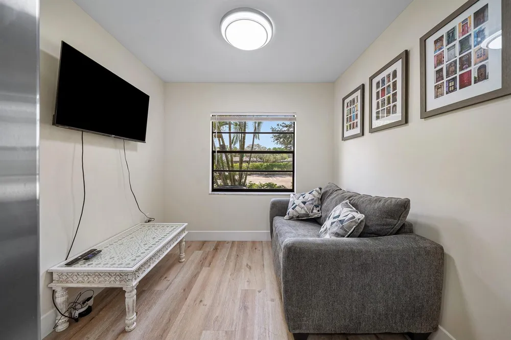 17 Southport Lane #E Boynton Beach, FL 33436