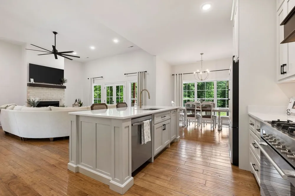 755 Cotton Ln Leoma, TN 38468