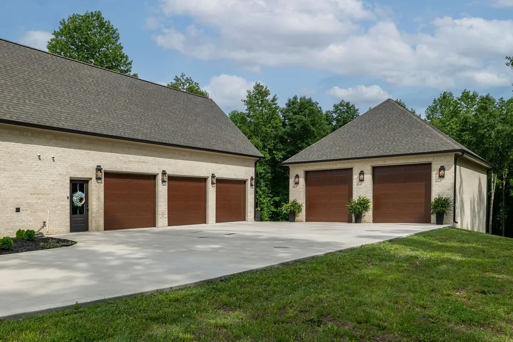 755 Cotton Ln Leoma, TN 38468