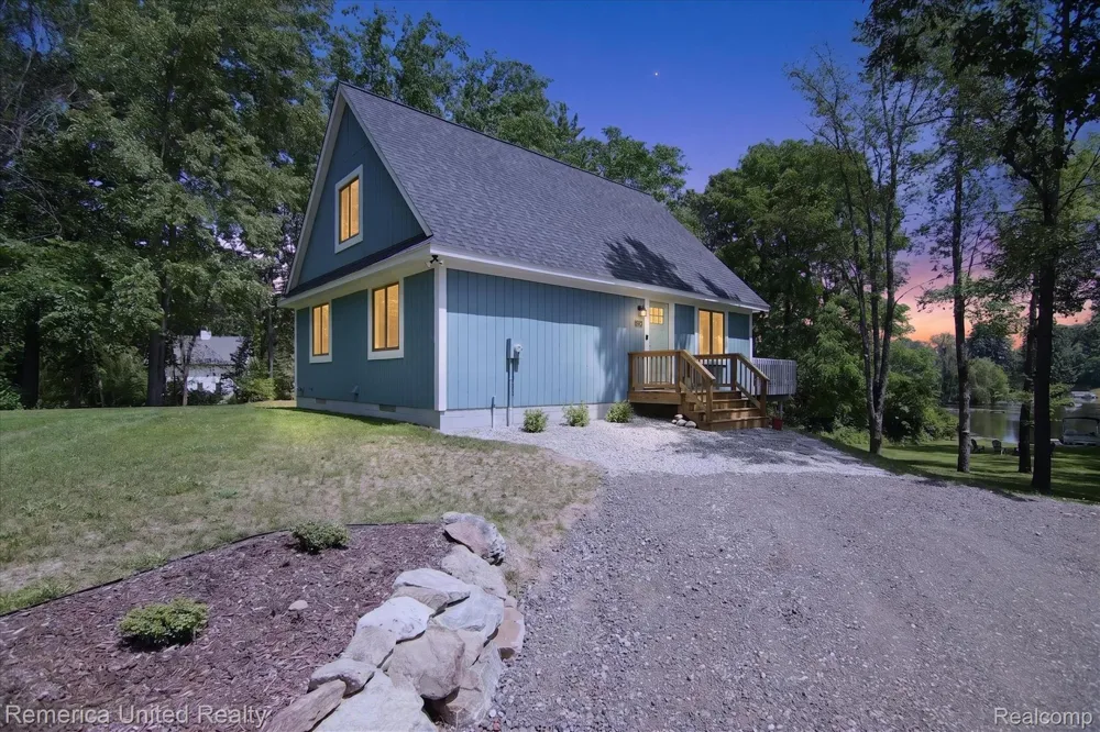 11521 Westshore Drive Putnam Township, MI 48169