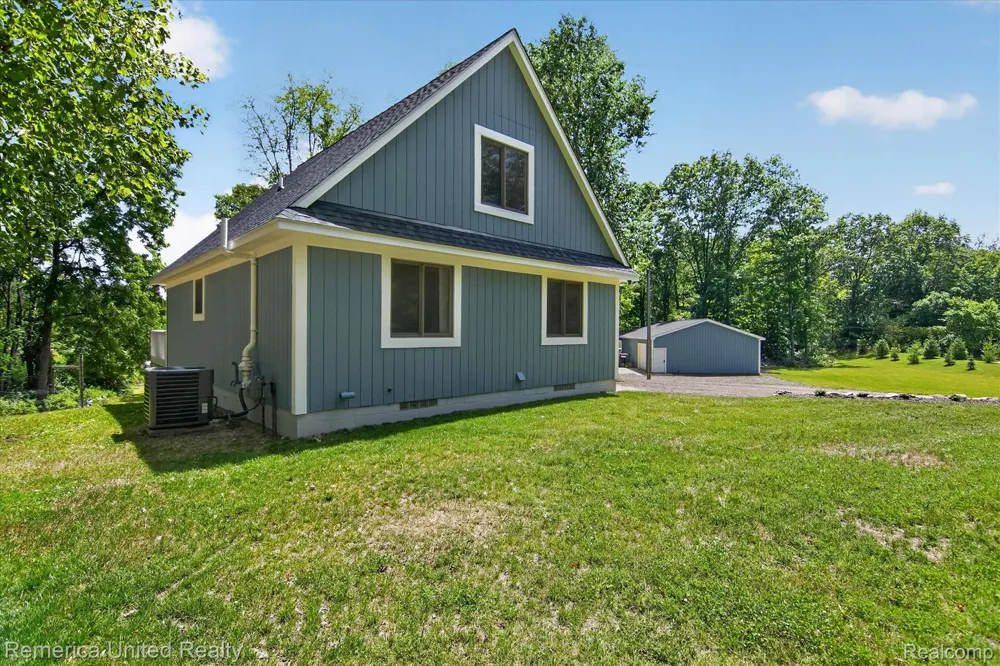 11521 Westshore Drive Putnam Township, MI 48169