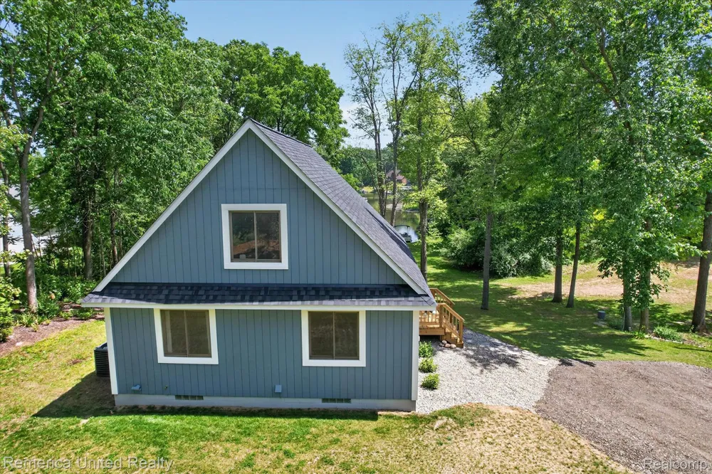 11521 Westshore Drive Putnam Township, MI 48169