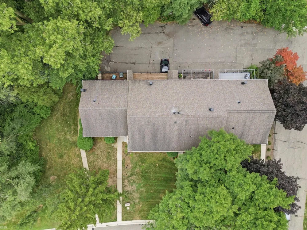 1328 Brook Lane Rochester Hills City, MI 48306