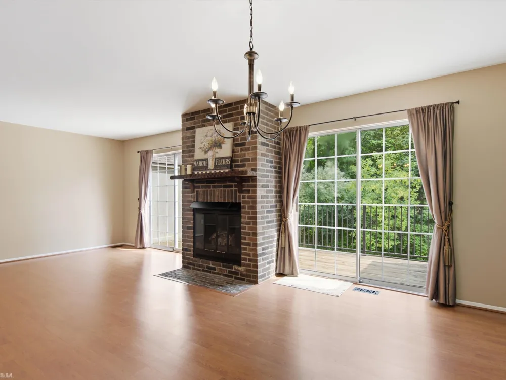 1328 Brook Lane Rochester Hills City, MI 48306