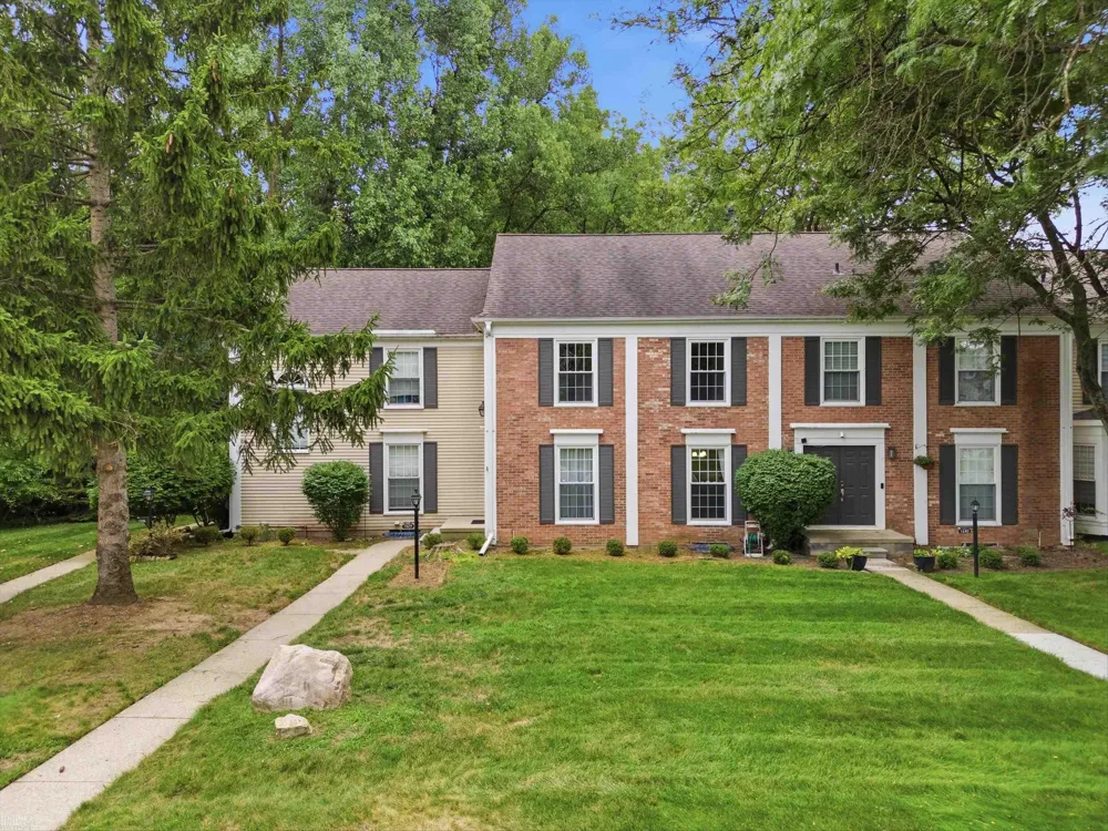1328 Brook Lane Rochester Hills City, MI 48306