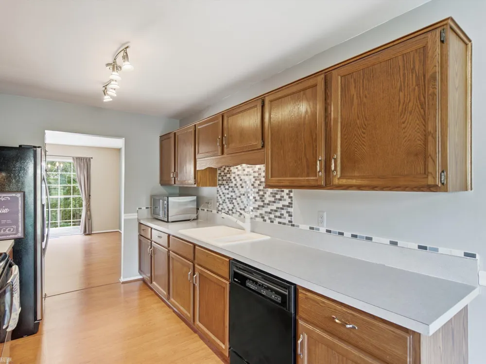 1328 Brook Lane Rochester Hills City, MI 48306