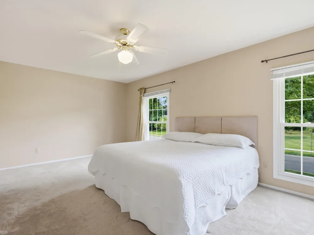 1328 Brook Lane Rochester Hills City, MI 48306