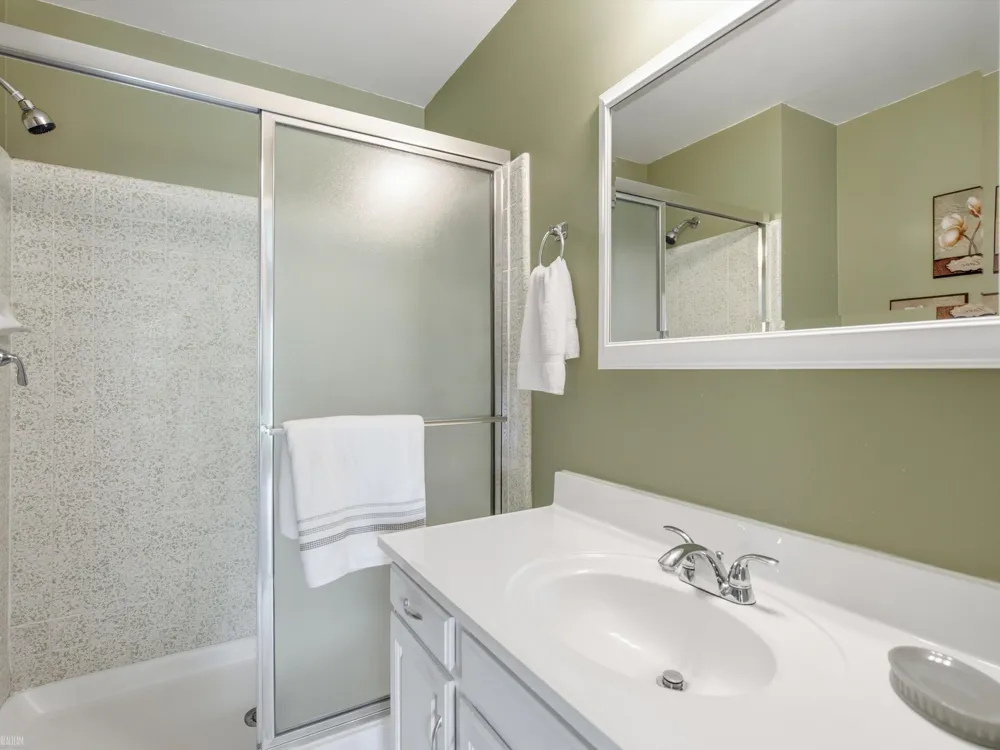 1328 Brook Lane Rochester Hills City, MI 48306