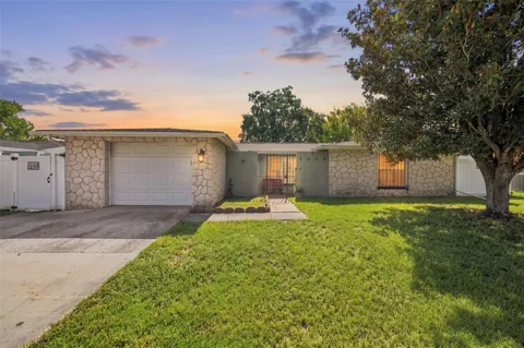 9040 CRABTREE LANE
