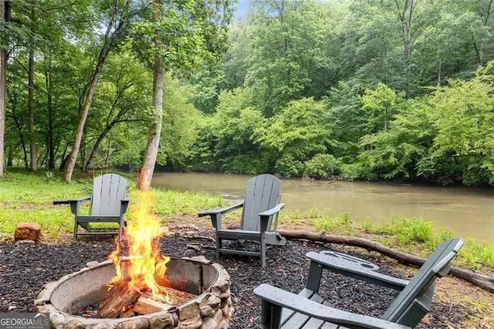 338 Woody Tucker RD Dawsonville, GA 30534