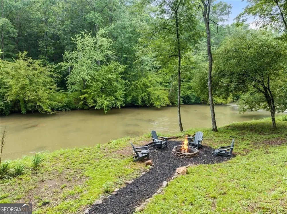 338 Woody Tucker RD Dawsonville, GA 30534