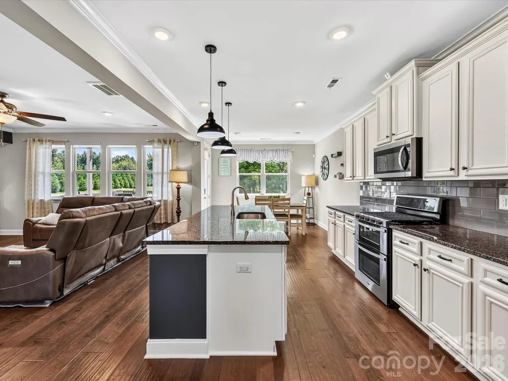 104 Sweet Grass Lane Mooresville, NC 28115