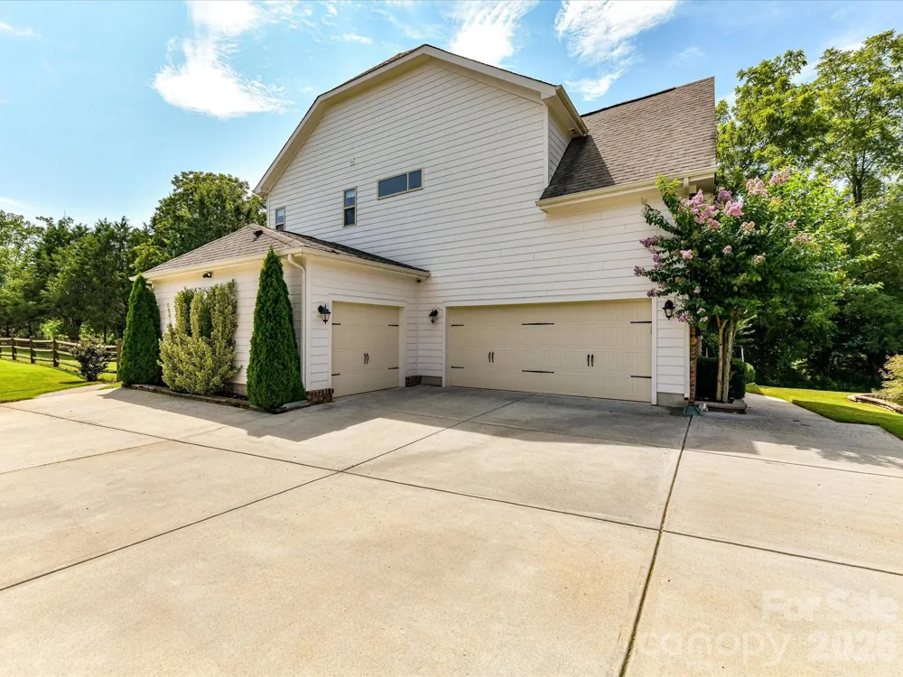 104 Sweet Grass Lane Mooresville, NC 28115