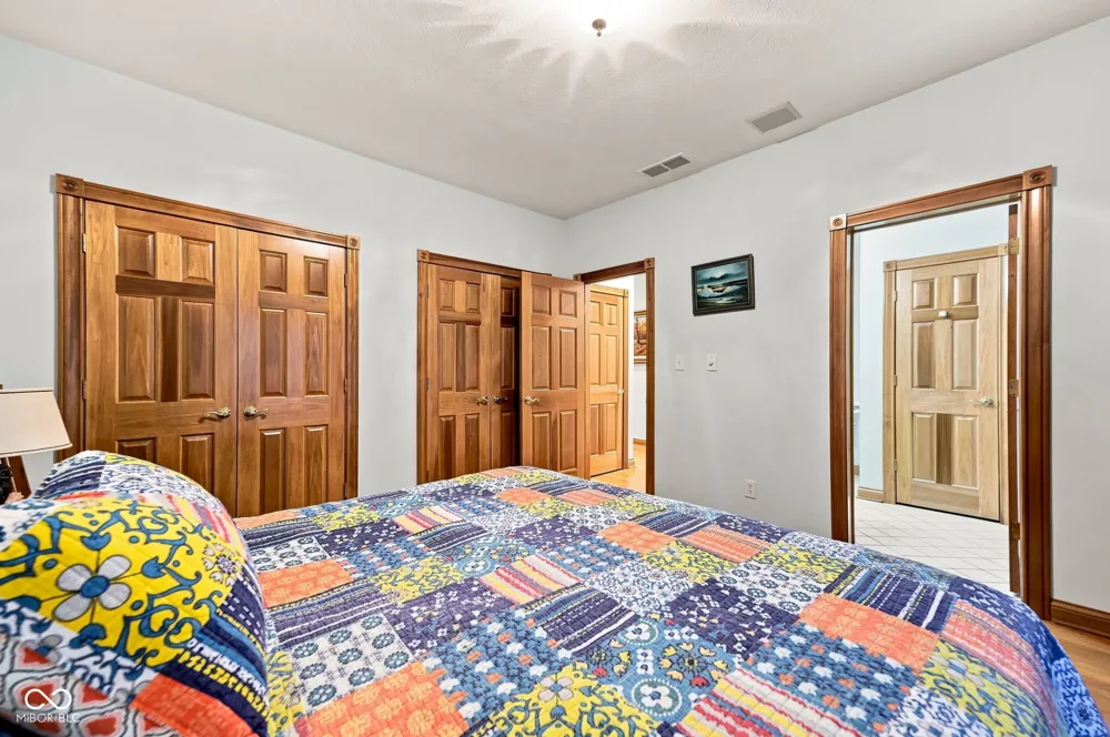 9337 Oak Creek Drive Mooresville, IN 46158