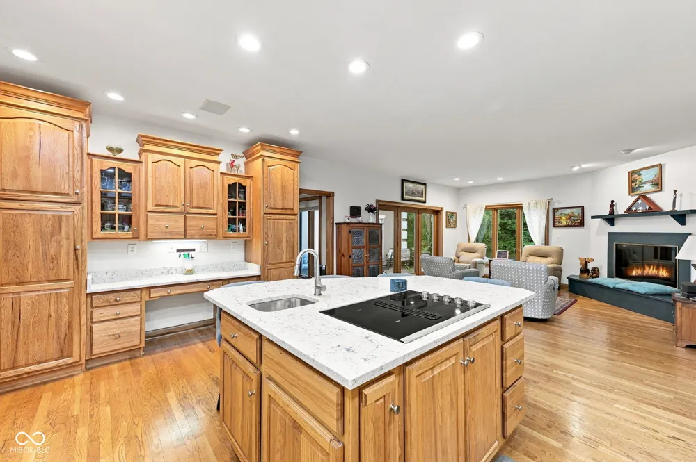 9337 Oak Creek Drive Mooresville, IN 46158