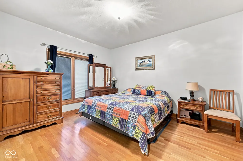9337 Oak Creek Drive Mooresville, IN 46158