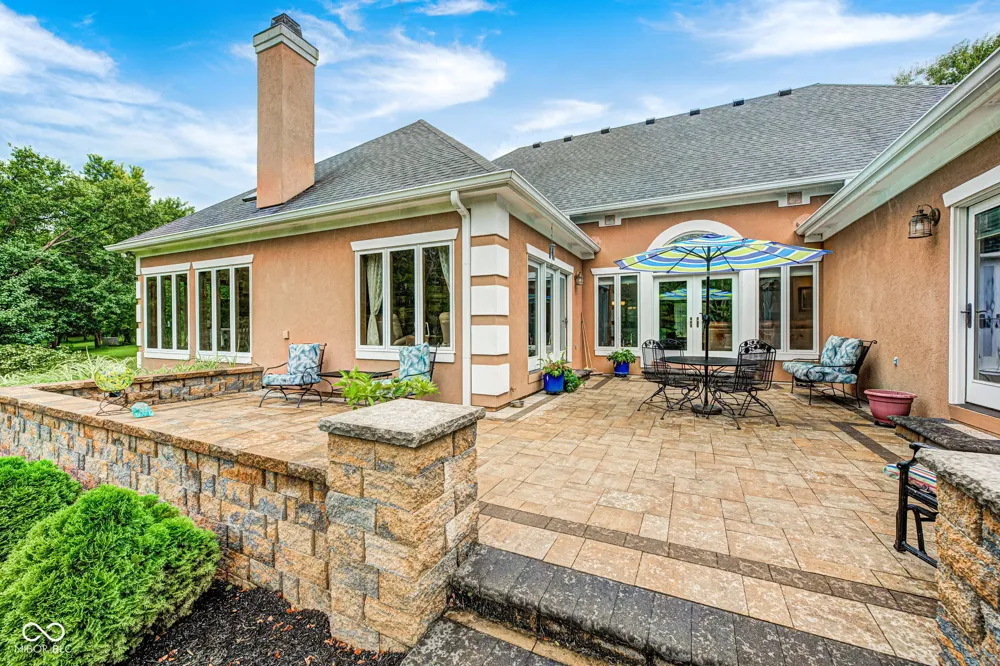9337 Oak Creek Drive Mooresville, IN 46158