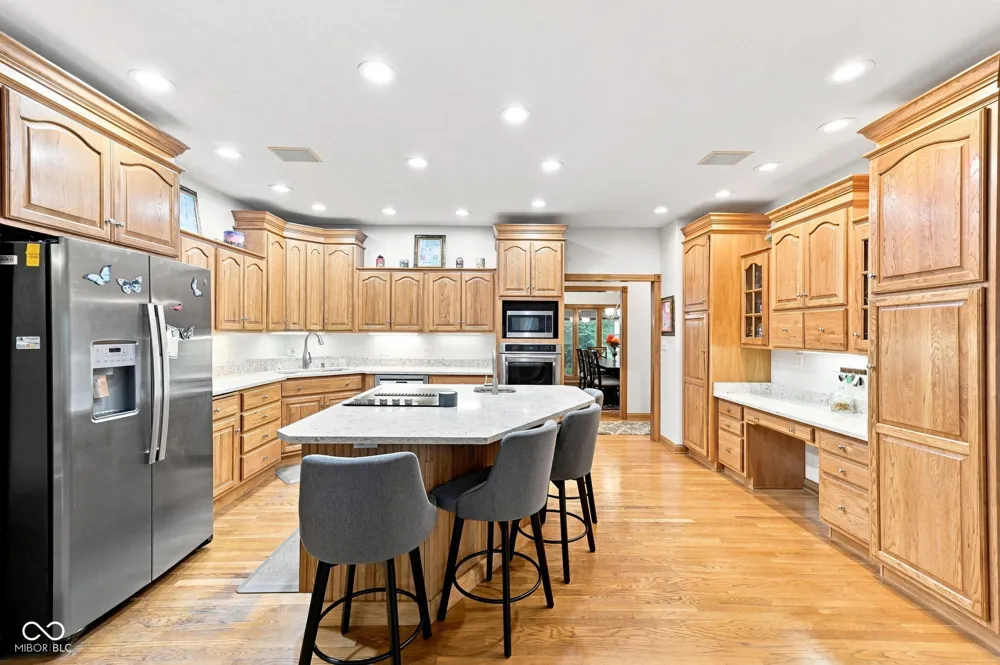 9337 Oak Creek Drive Mooresville, IN 46158