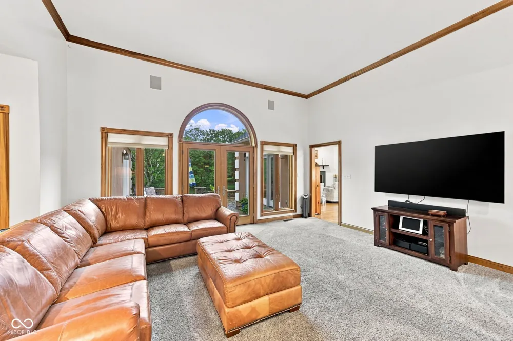 9337 Oak Creek Drive Mooresville, IN 46158