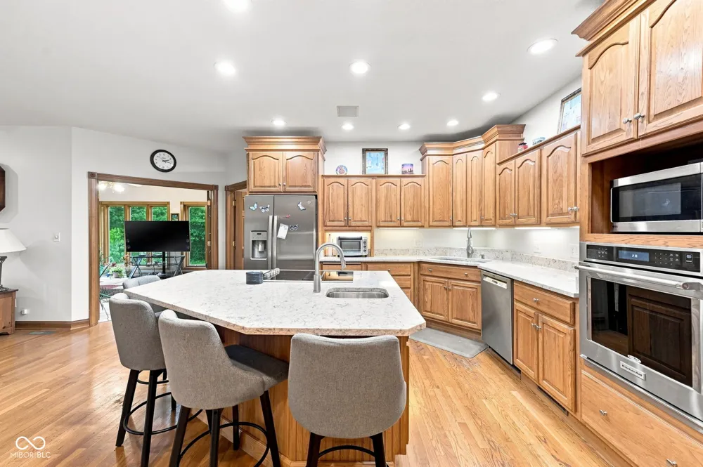 9337 Oak Creek Drive Mooresville, IN 46158