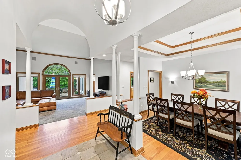 9337 Oak Creek Drive Mooresville, IN 46158