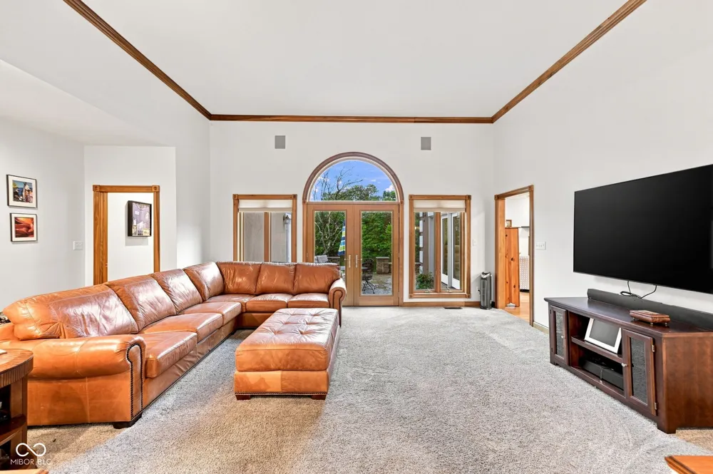 9337 Oak Creek Drive Mooresville, IN 46158