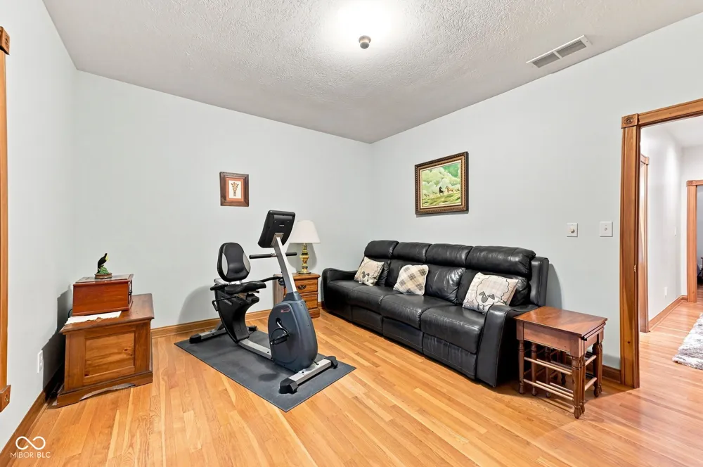 9337 Oak Creek Drive Mooresville, IN 46158