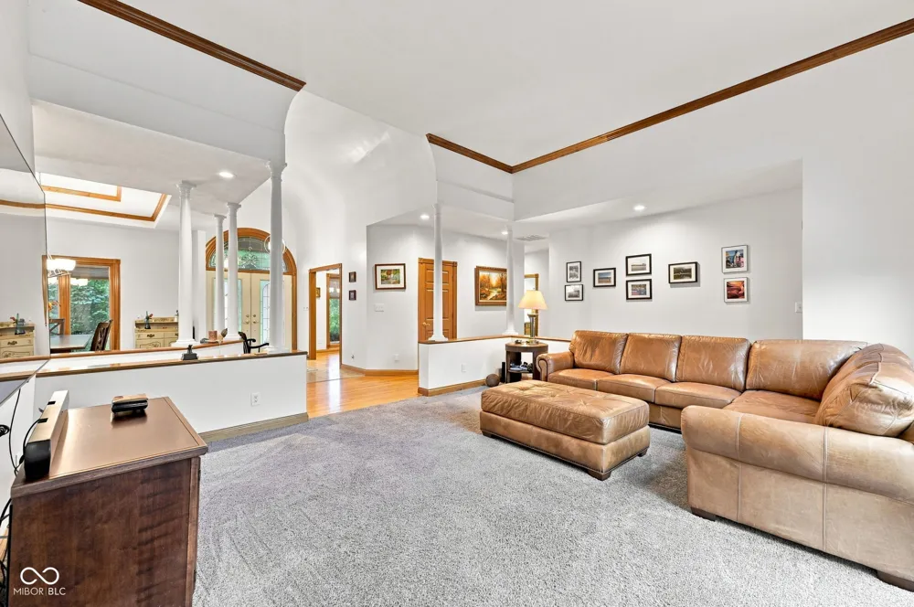9337 Oak Creek Drive Mooresville, IN 46158