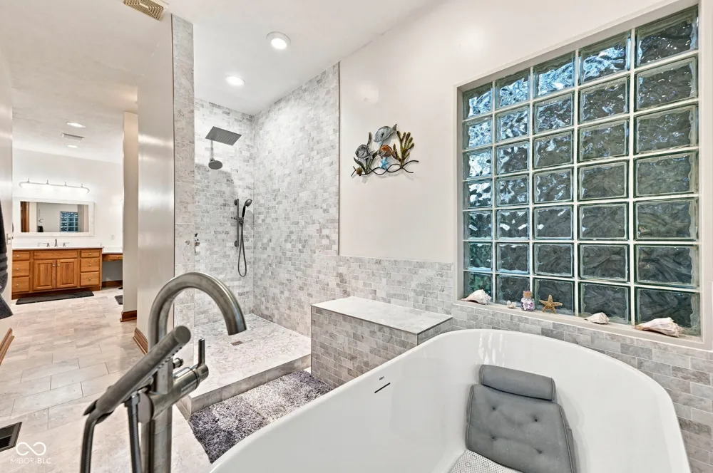 9337 Oak Creek Drive Mooresville, IN 46158