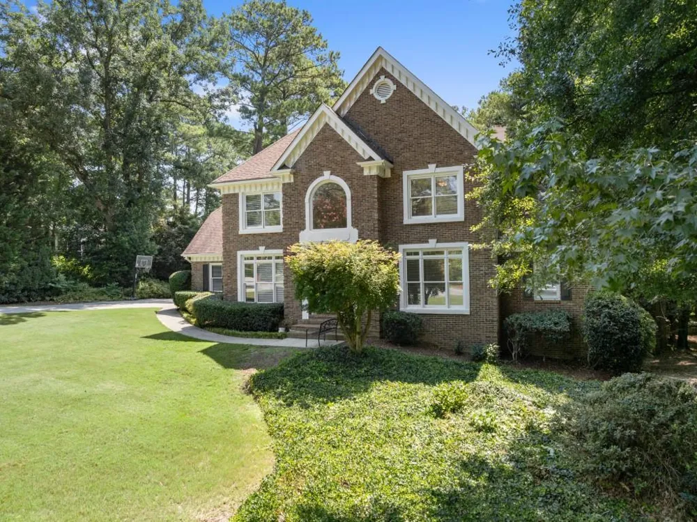 1430 Roanoke Trace Grayson, GA 30017