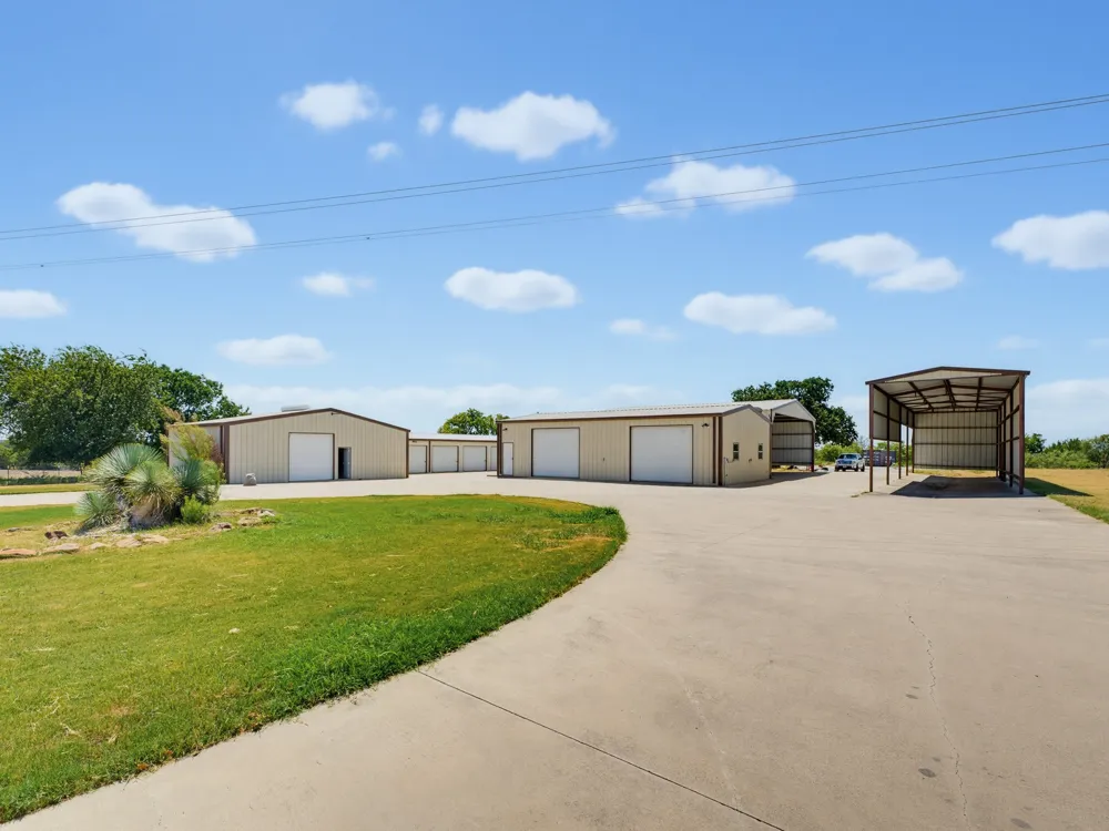 189 Hlavek Road Decatur, TX 76234