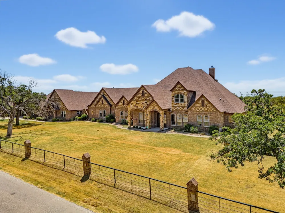 189 Hlavek Road Decatur, TX 76234