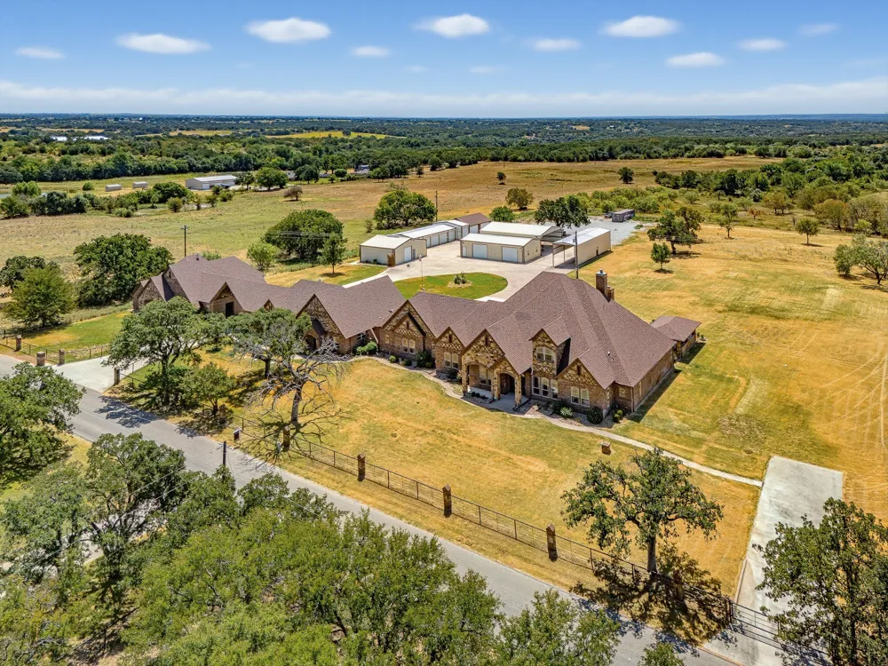 189 Hlavek Road Decatur, TX 76234