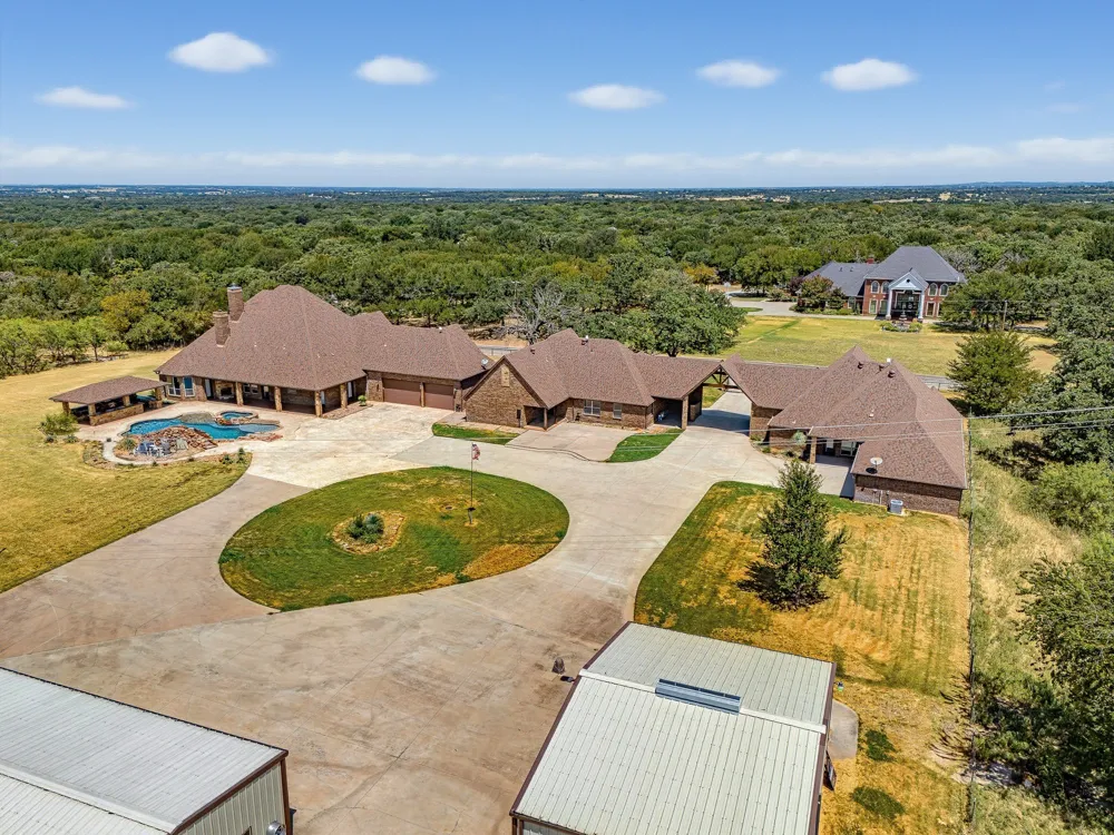 189 Hlavek Road Decatur, TX 76234