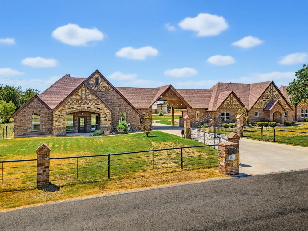189 Hlavek Road Decatur, TX 76234