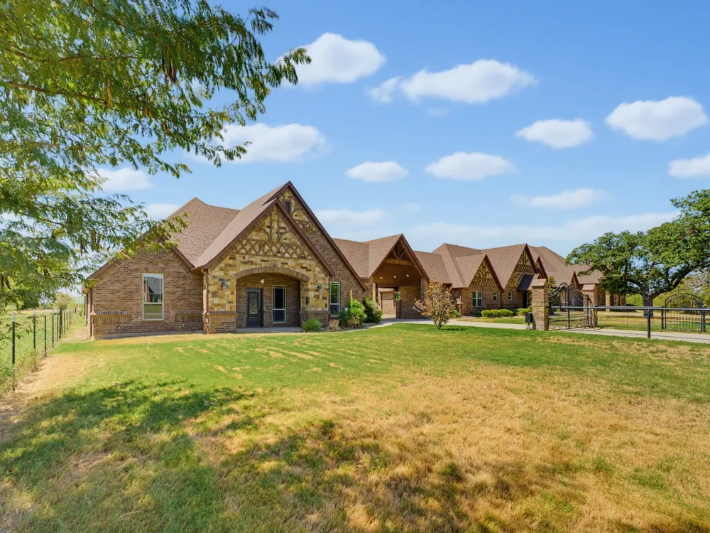 189 Hlavek Road Decatur, TX 76234