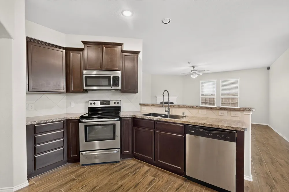 410 Dartmouth Drive Van Alstyne, TX 75496