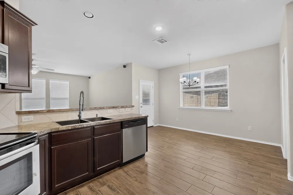 410 Dartmouth Drive Van Alstyne, TX 75496