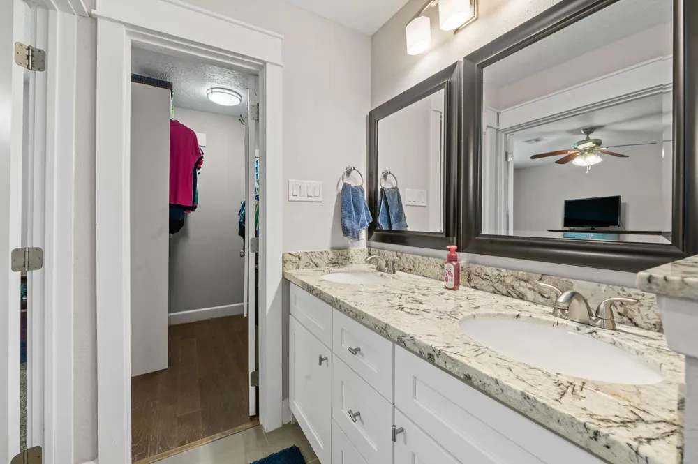 11910 Mullins Drive Houston, TX 77035