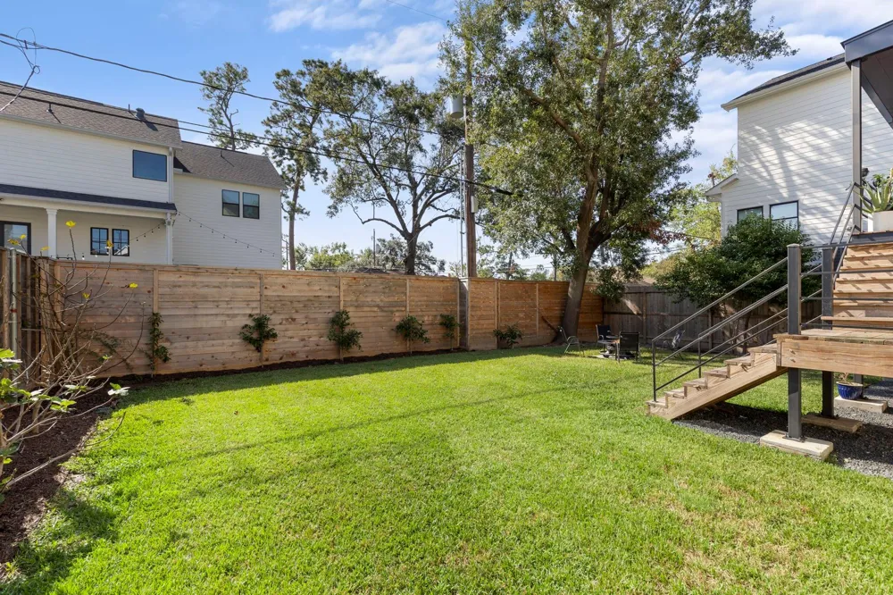 1110 Grovewood Lane Houston, TX 77008