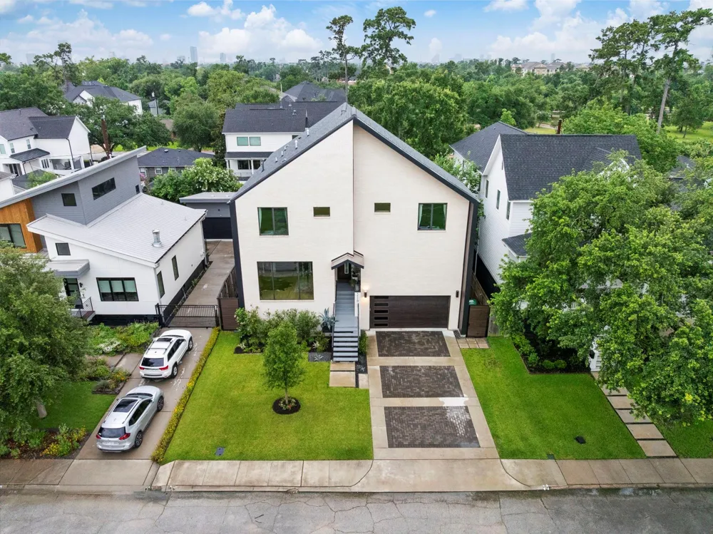 1110 Grovewood Lane Houston, TX 77008