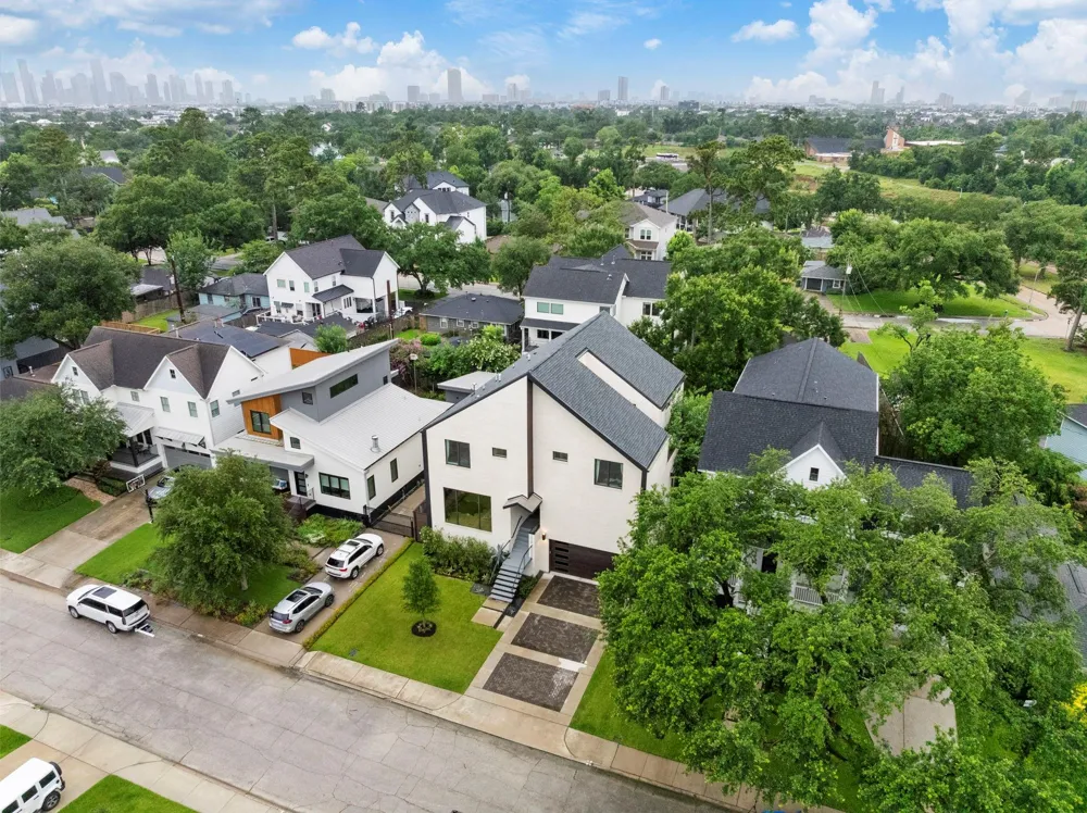 1110 Grovewood Lane Houston, TX 77008