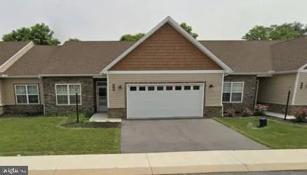 147 BLACKBIRD LANE