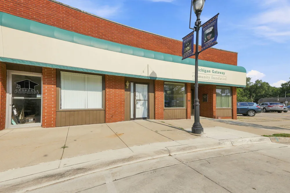 111 Days Avenue Buchanan, MI 49107