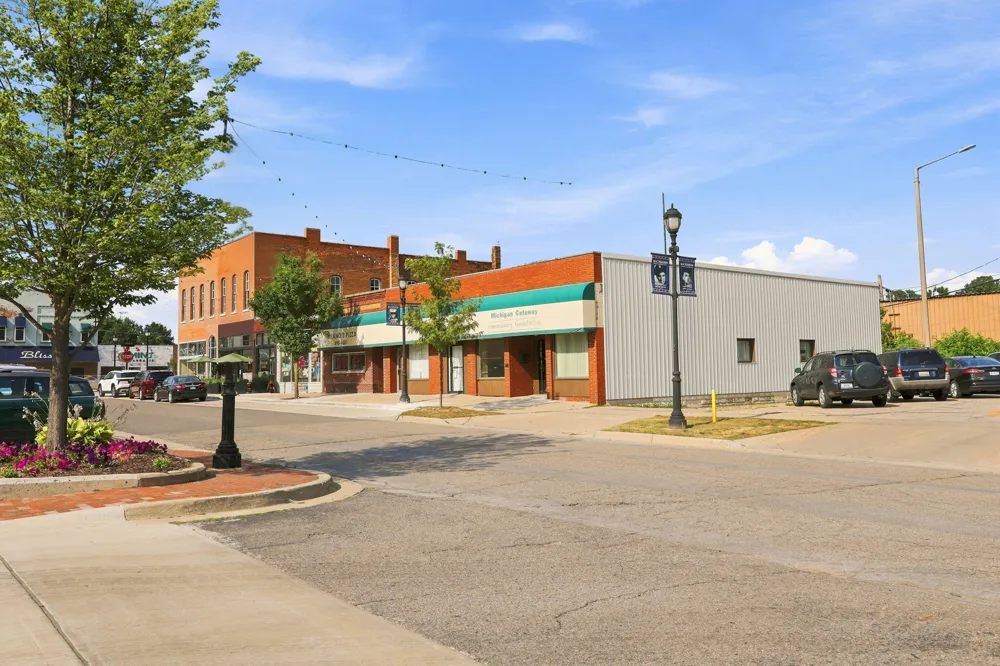 111 Days Avenue Buchanan, MI 49107